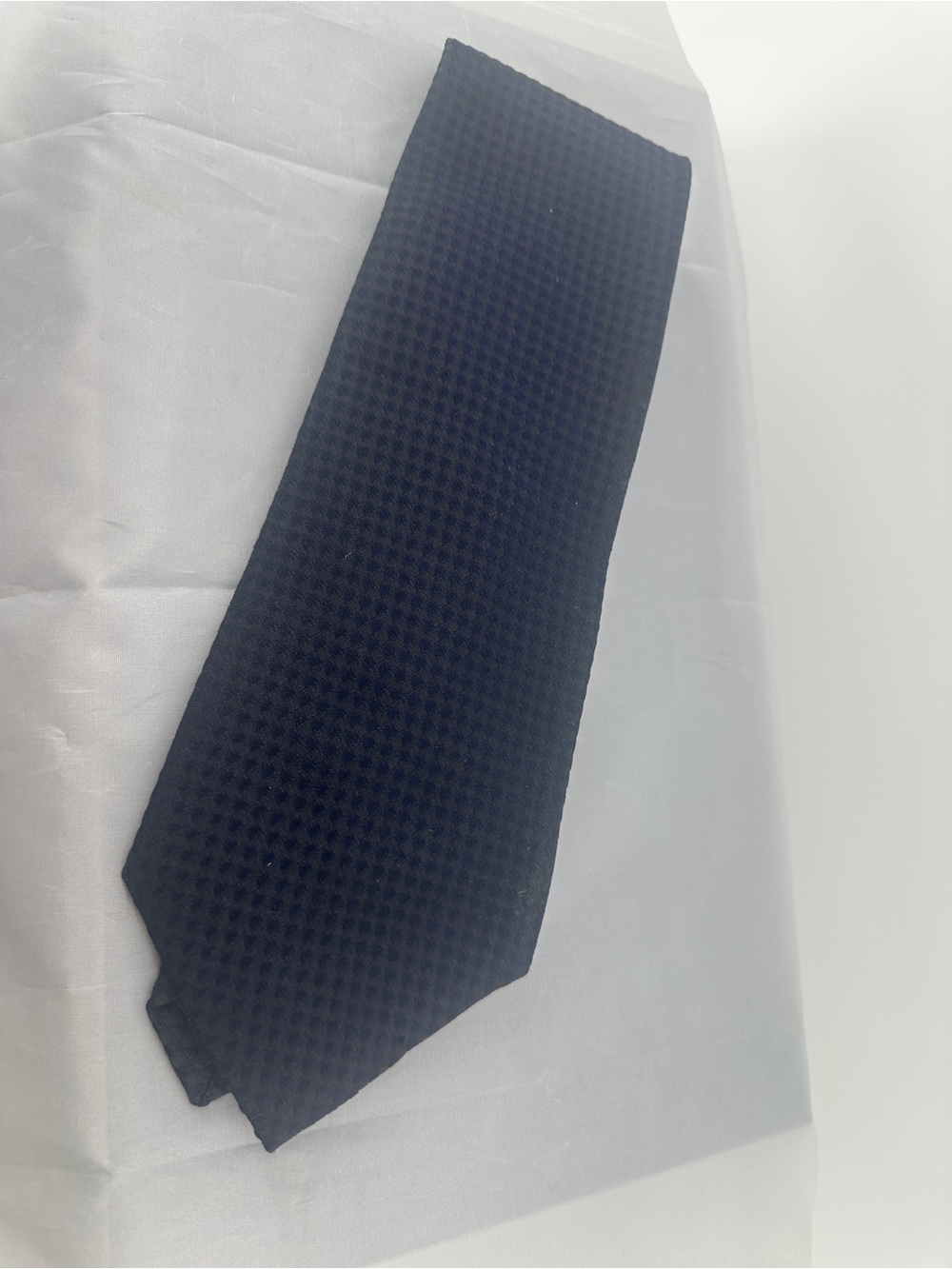 Audrey Buckner green and blue square silk tie